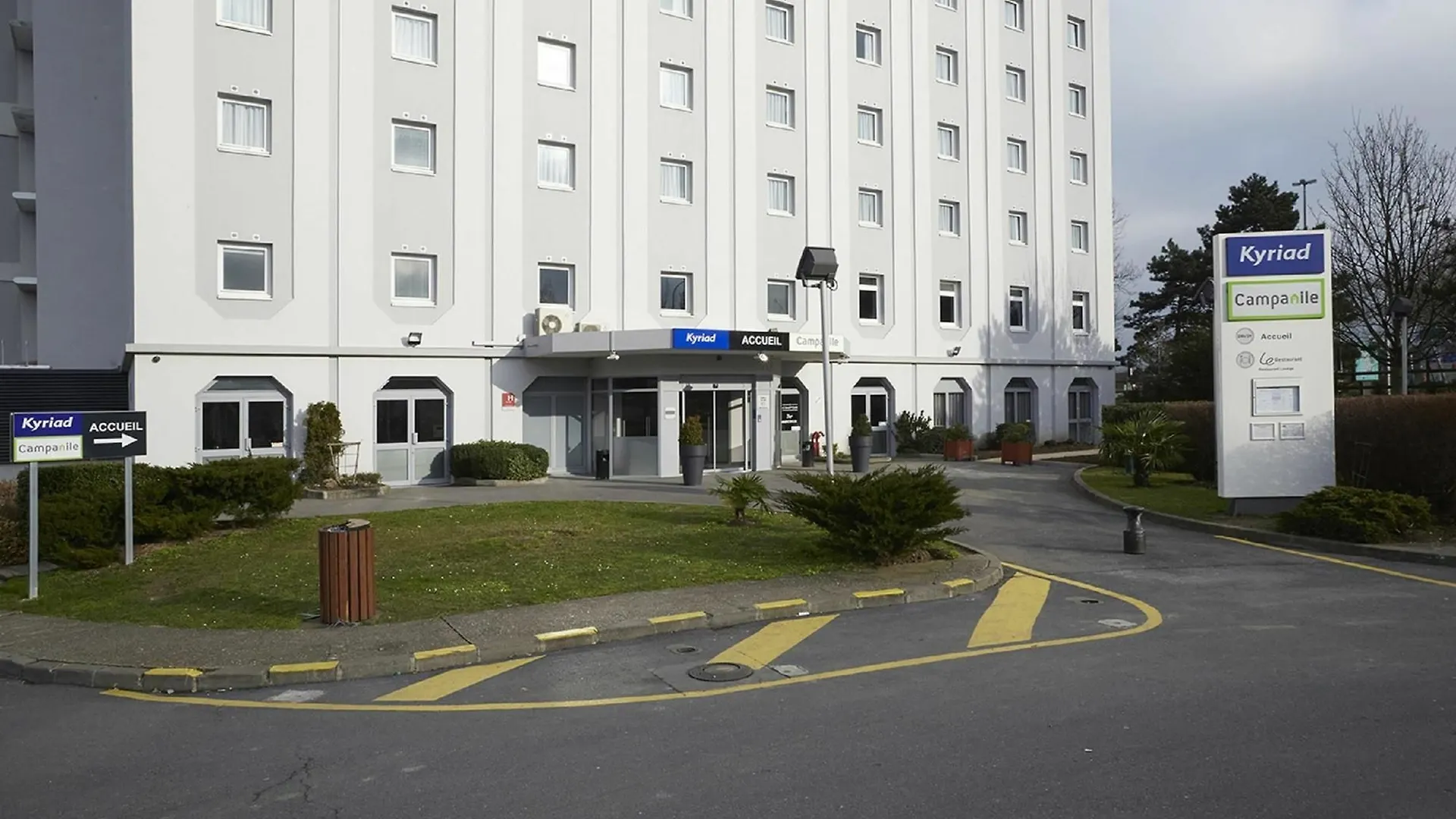 Kyriad Le Blanc-Mesnil 3*,